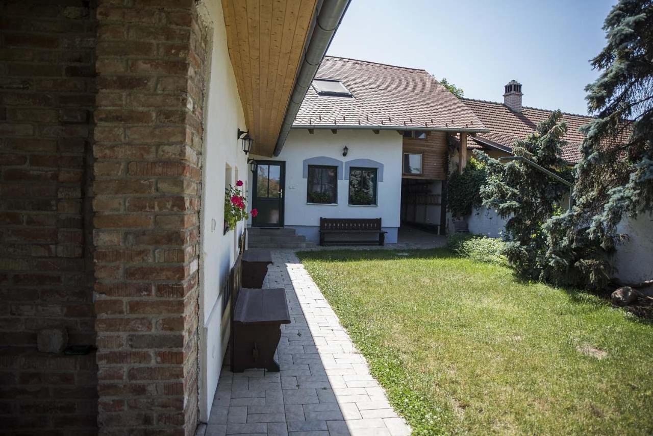 Chalupa Brod Nad Dyji Exteriör bild
